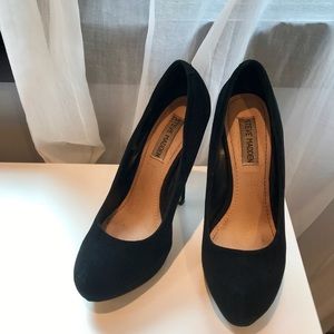 Final $!! Steve Madden Suede Black Traisie Pumps